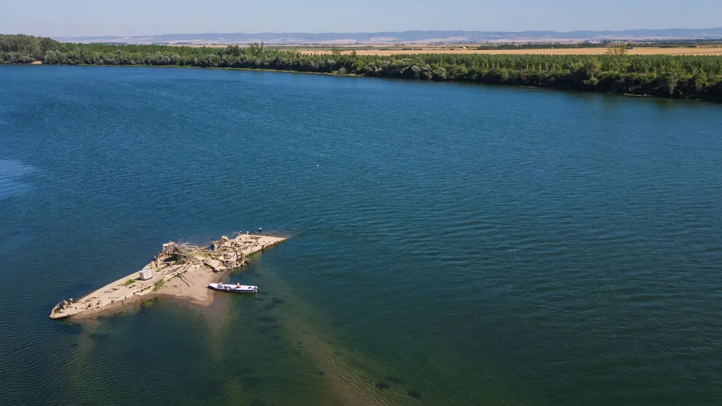 SERBIA-CLIMATE-WEATHER-HEATWAVE-DROUGHT-WWII