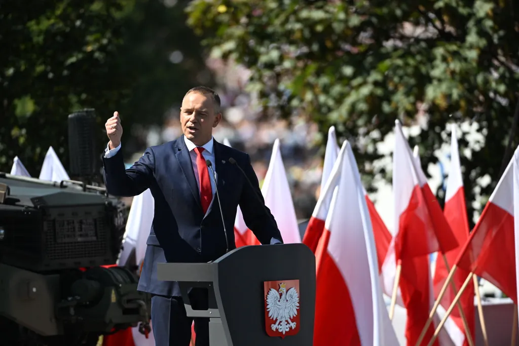 Lengyel Fegyveres erők napja