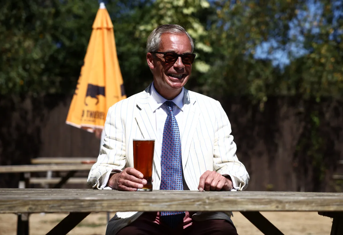 Farage hozta a kötelezőt, ettől függetlenül még tovább vizsgálják majd pénzügyeit