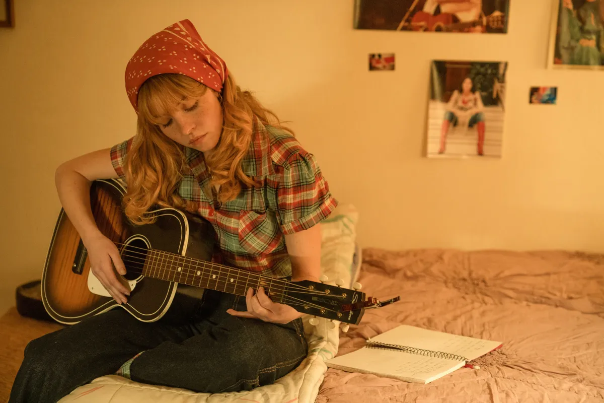 Sydney Sweeney, a SkyShowtime-ra felkerült Americana főszereplője.