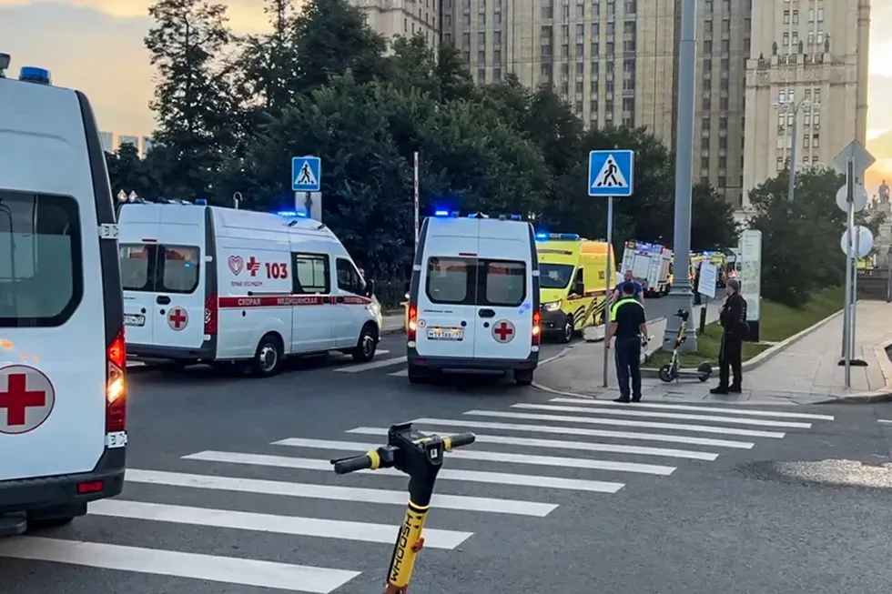 Moszkva: már öt halottja van az éttermi robbantásnak, terrorcselekménynek nevezték az esetet
