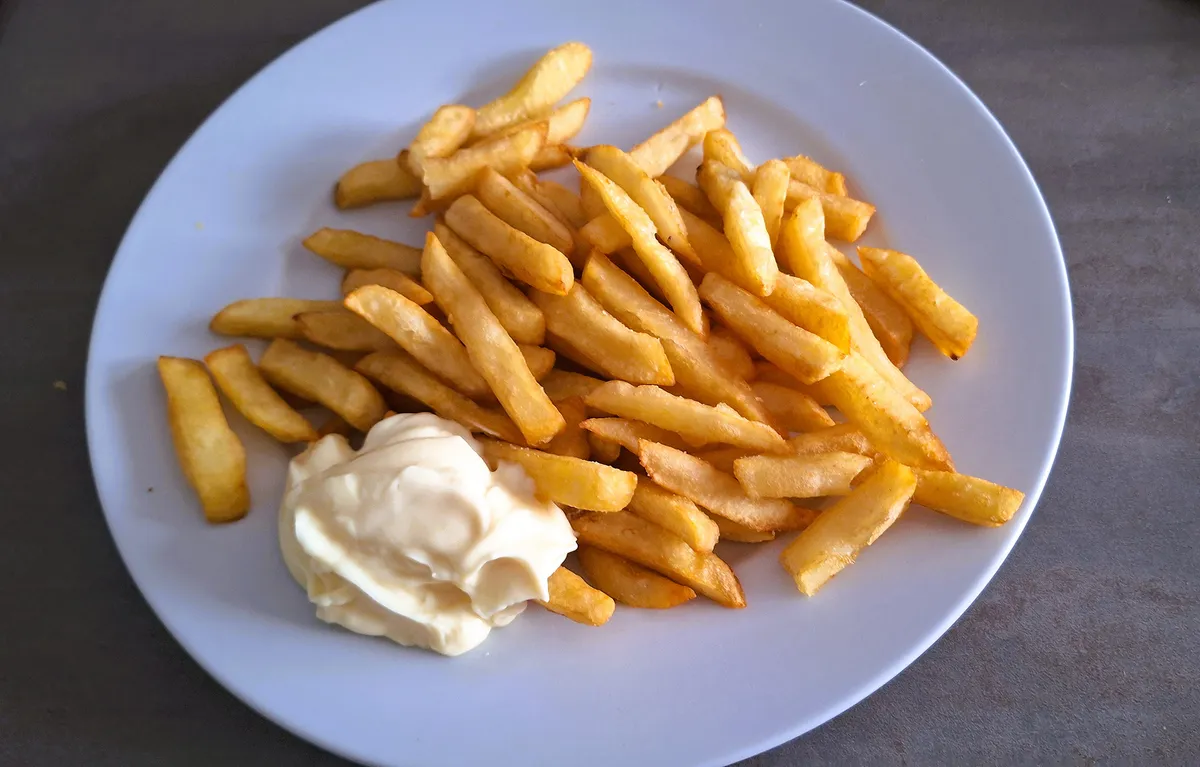 sült krumpli majonézzel