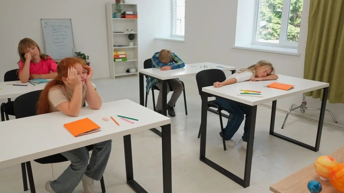Az évvesztesség nem mindig előny – ismerd meg a késői iskolakezdés következményeit