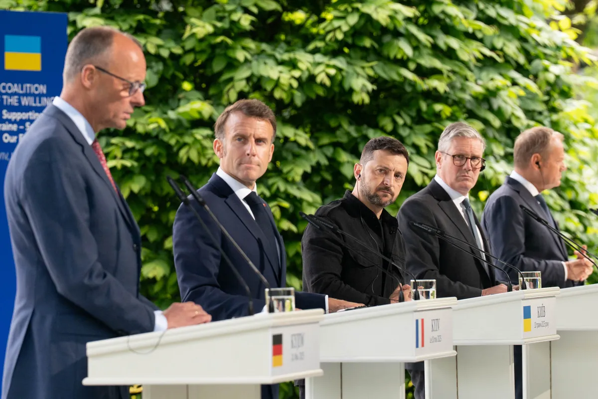 A Hajlandók Koalíciója szépen lassan elsorvadni látszik, a kérdés már csak az, hogy akar-e valaki életet lehelni bele 