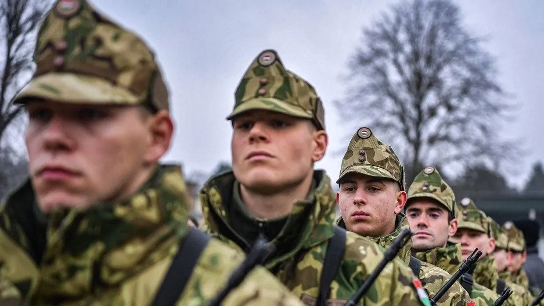 Magyar Honvédség – Leopardok és PzH 2000-esek érkeznek a Városligetbe