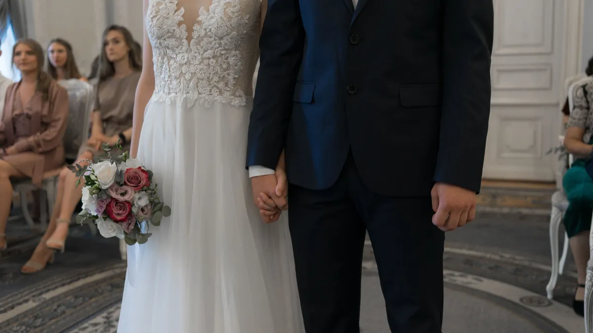 Még a lagzi vége előtt visszamondta a boldogító igent a férj, sokkoló fordulatot vett az esküvő.