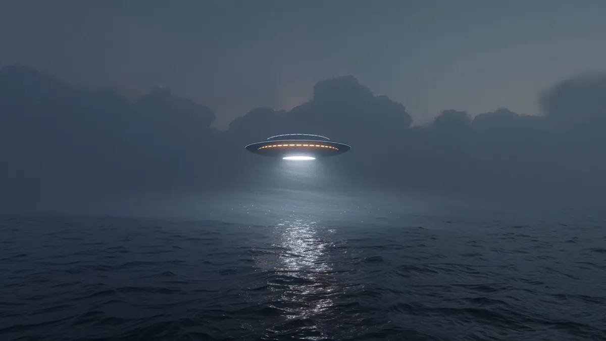 Egy NASA-tudós szerint UFO jelent meg Florida partjainál, majd fénygömbökre szakadt és a tengerbe merült. Földönkívüli életre nincs bizonyíték.