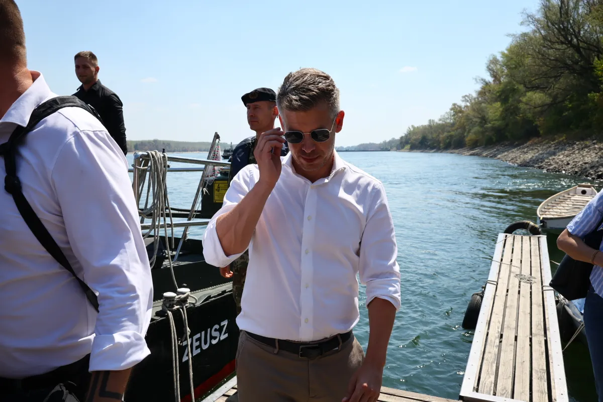  2026.08.15
Magyar Péter miniszterelnök részvételével tartandó rendkívüli, a paksi munkálatokat bemutató sajtótájékoztató