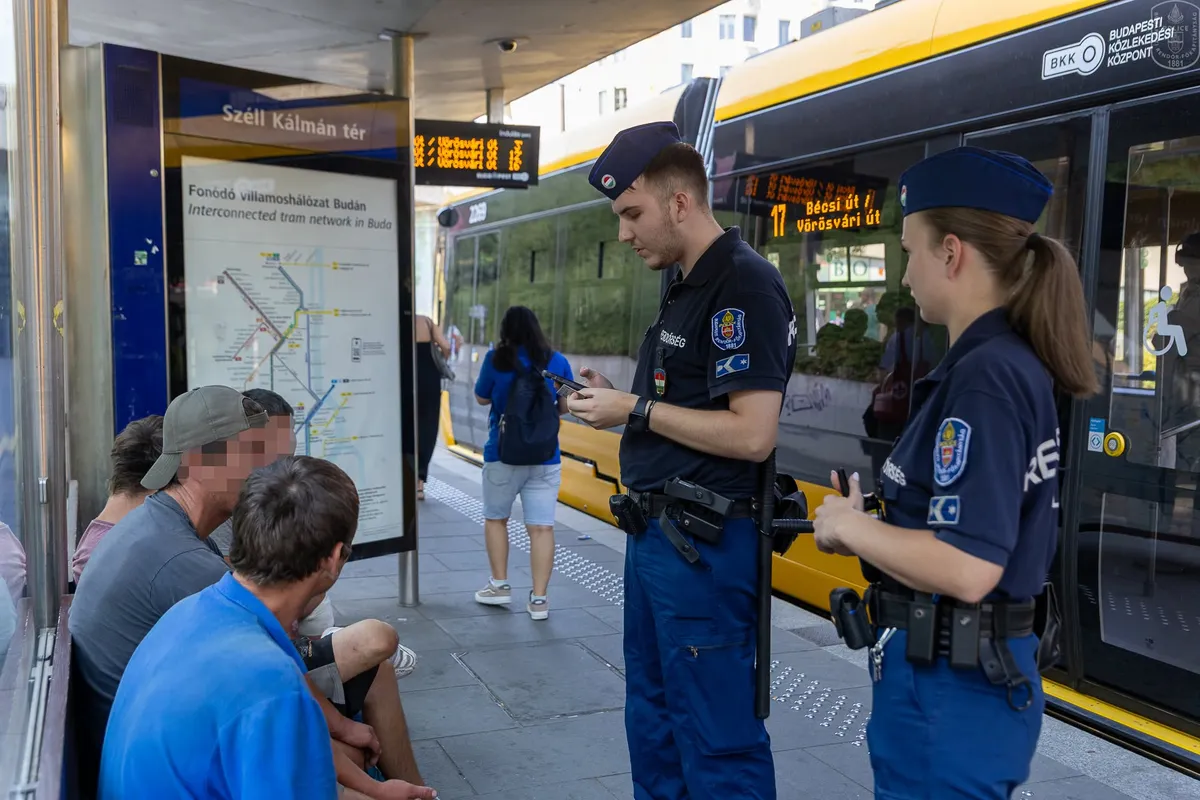 Az ígéret szerint Budapest 19 állandó és 90 „visszatérő” helyszínén lesz fokozott rendőri jelenlét