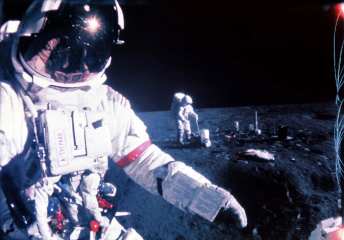 Nem engedélyezett kísérletet hajtott végre az asztronauta az Apollo-14 misszió során.