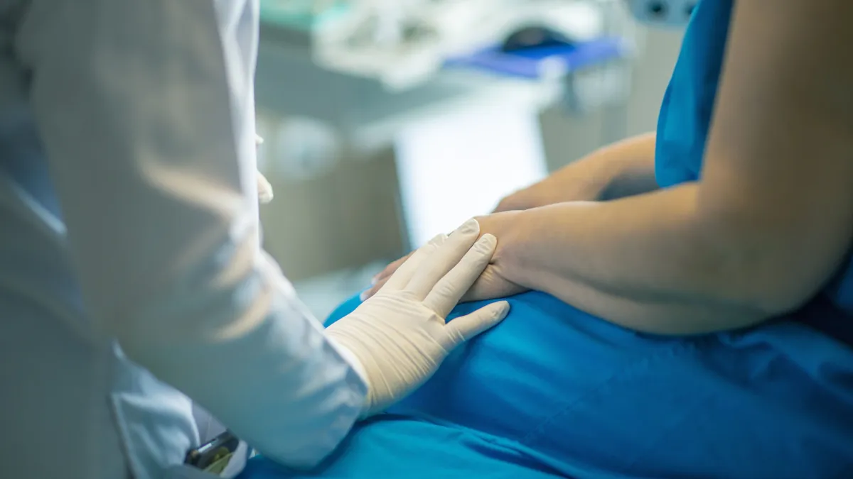 Több nőt is átverhetett egy meddőségi szakorvos