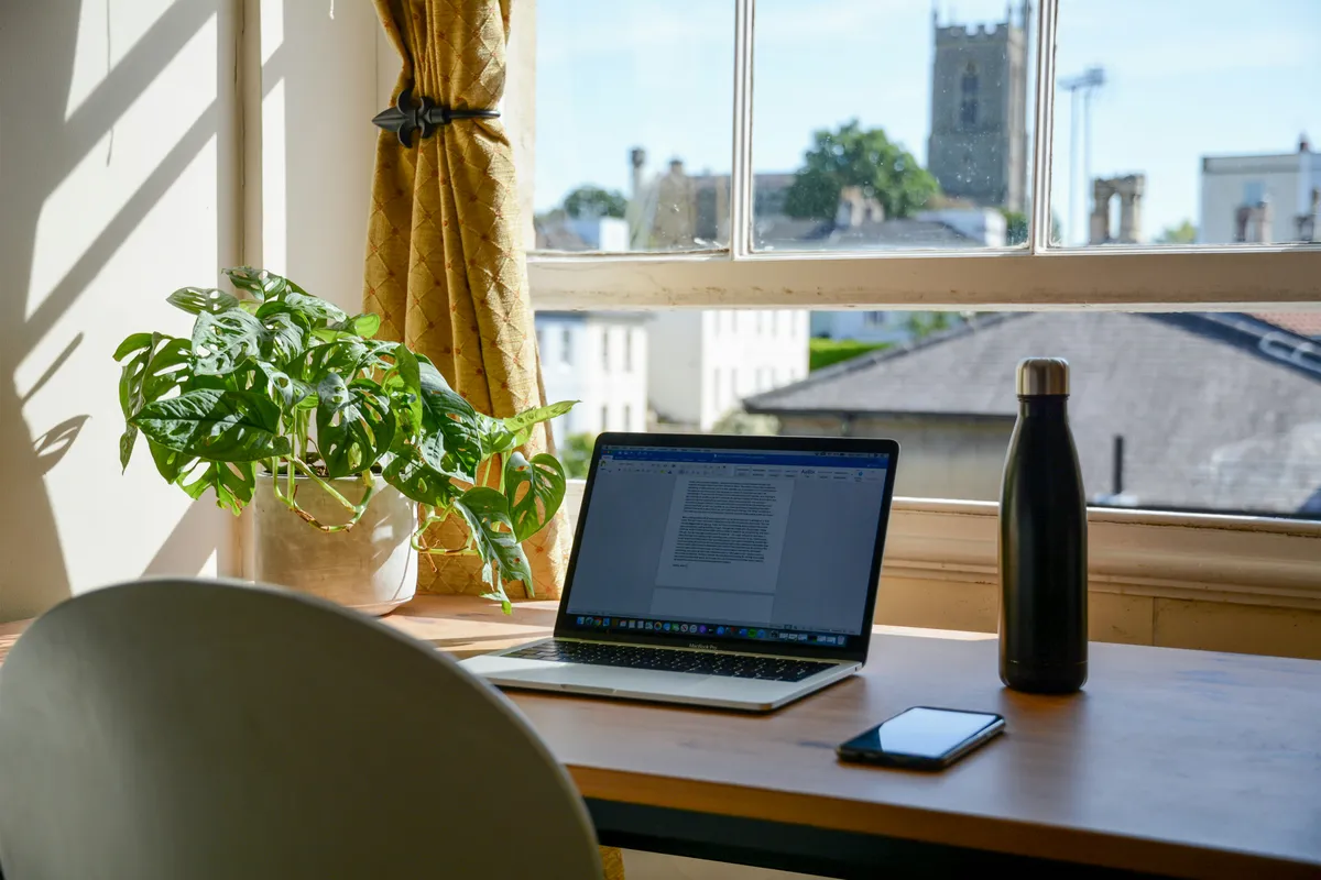 A szervezet a tartós hőség idején a home office kiterjesztését ajánlja a vállalatoknak
