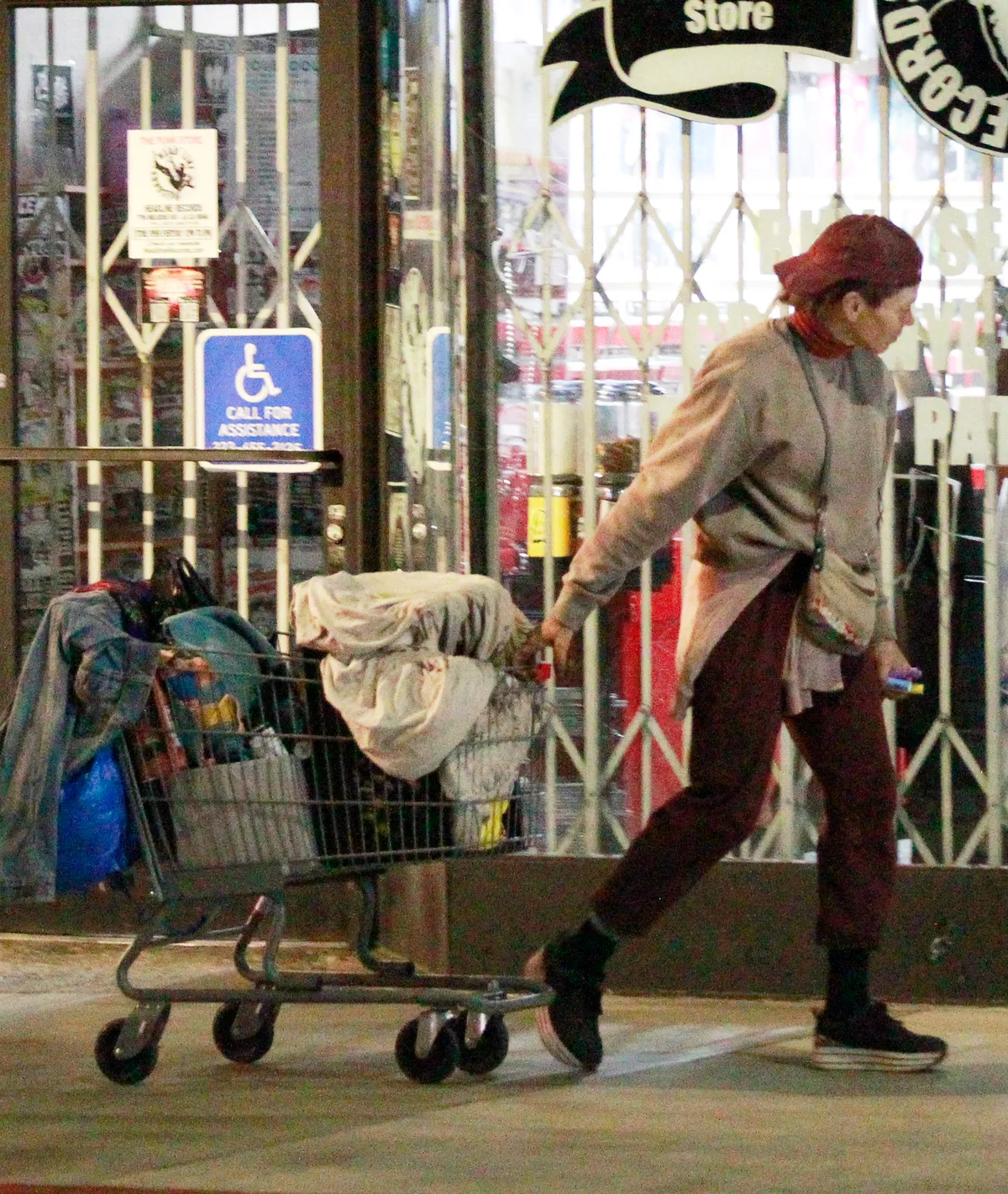01/27/2026 EXCLUSIVE: Loni Willison is pictured on the streets of Los Angeles. The 42 year old down on her luck former swimsuit model who has previously refused offers of rehab and help was seen rummaging through a garbage can while pulling a shopping cart filled with her possessions.
**VIDEO AVAILABLE**
sales@theimagedirect.com Please byline:TheImageDirect.com
*EXCLUSIVE PLEASE EMAIL sales@theimagedirect.com FOR FEES BEFORE USE