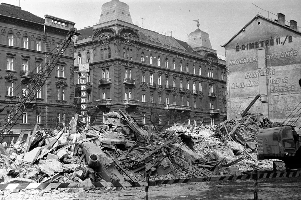 Westend-ház, Nyugati tér, Fortepan