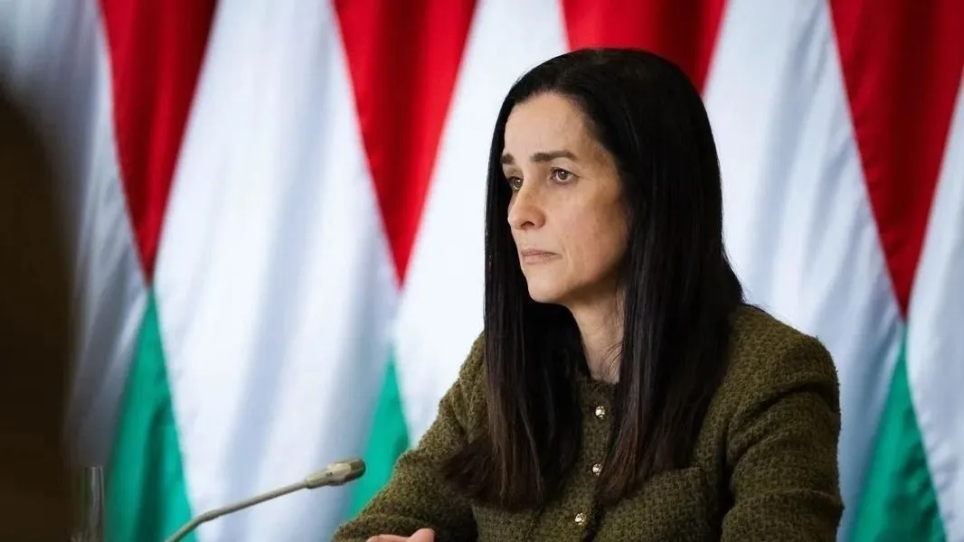 Orbán Anita Szijjártó Péter magánrepülő használata kapcsán tett feljelentést.