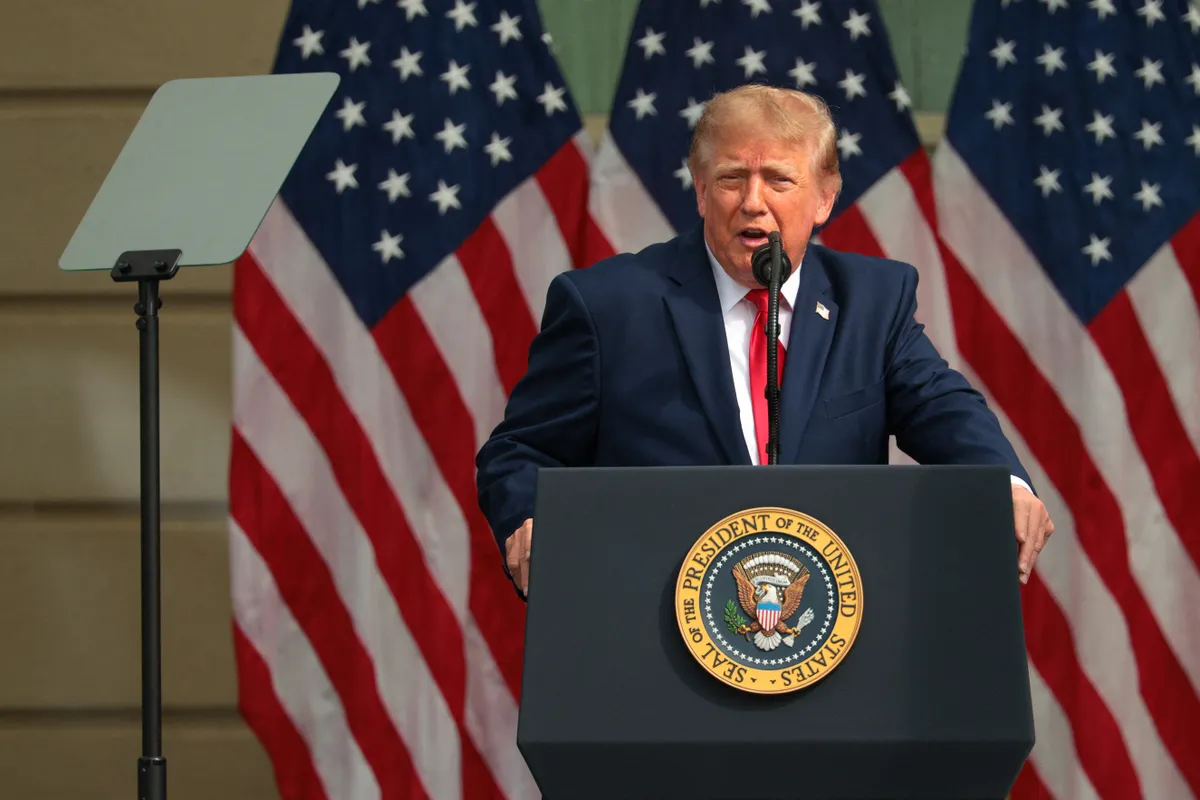 Donald Trump a szeptember 11-i terrortámadás 25. évfordulóján tartott beszédében az egyszerű állampolgárok önfeláldozásáról is elismerően beszélt.