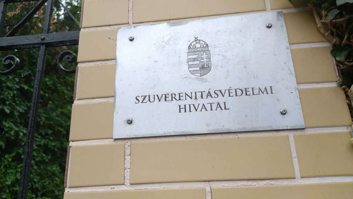 A közlemény szerint a Szuverenitásvédelmi Hivatal költségvetésének több mint negyedét kommunikációra költötték (Fotó: Wikipédia)