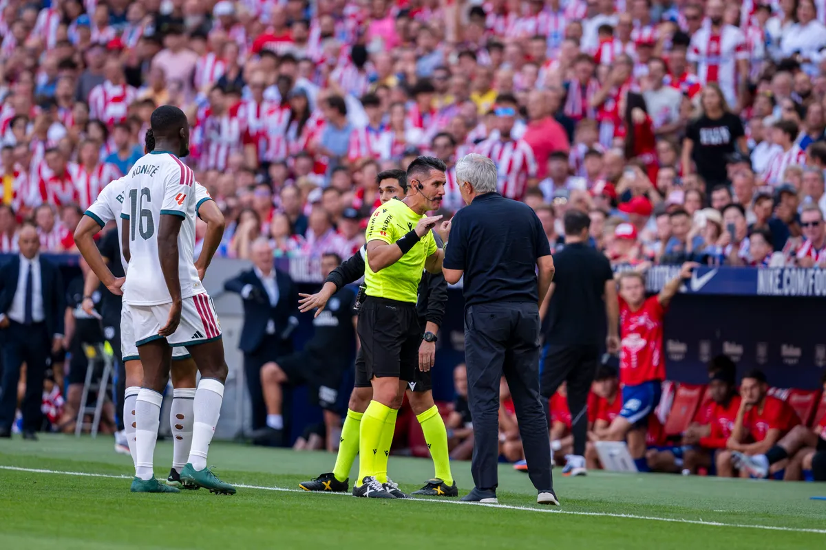 José Mourinho ezúttal sem volt megelégedve a játékvezető teljesítményével