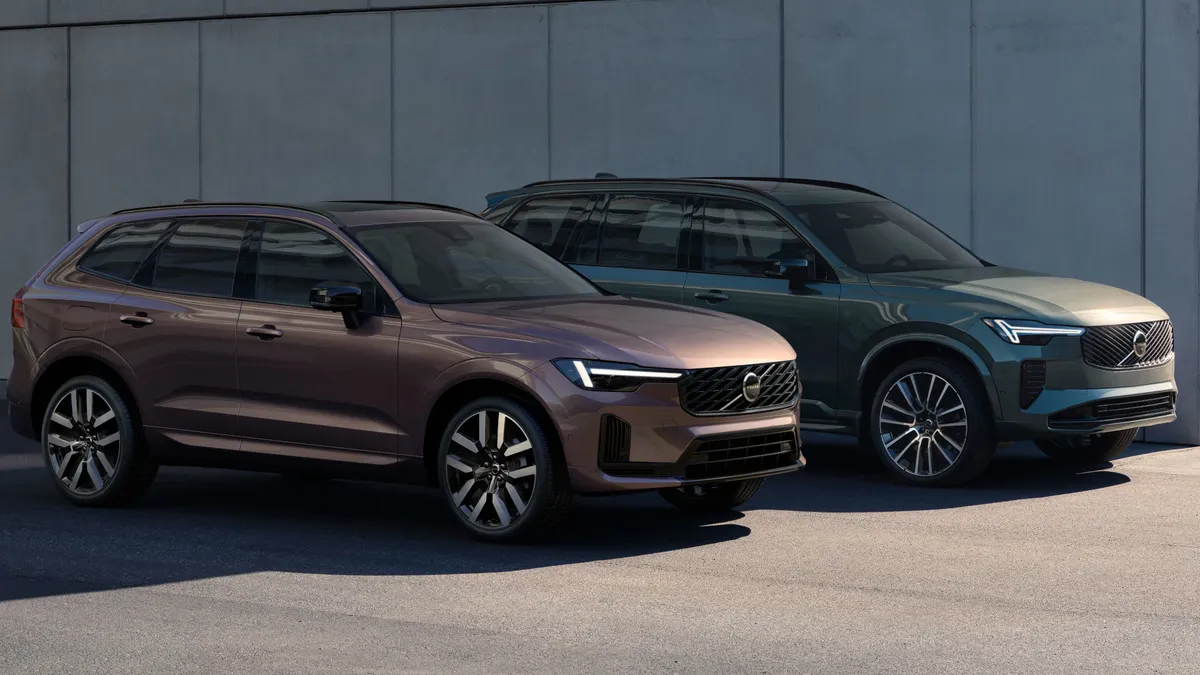 A Volvo XC60 és XC90 41 kWh kapacitású akkumulátort kapott a padló alá építve.