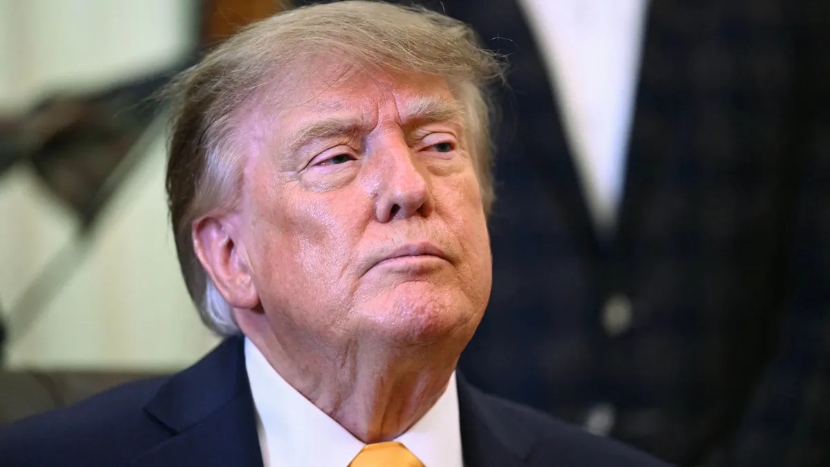 Trump támogatottsága rekordmélységbe zuhant az Egyesült Államokban