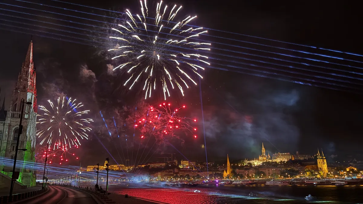 Tűzijáték: Gajdos László szerint kínzás az állatoknak, de augusztus 20-án maradhatna