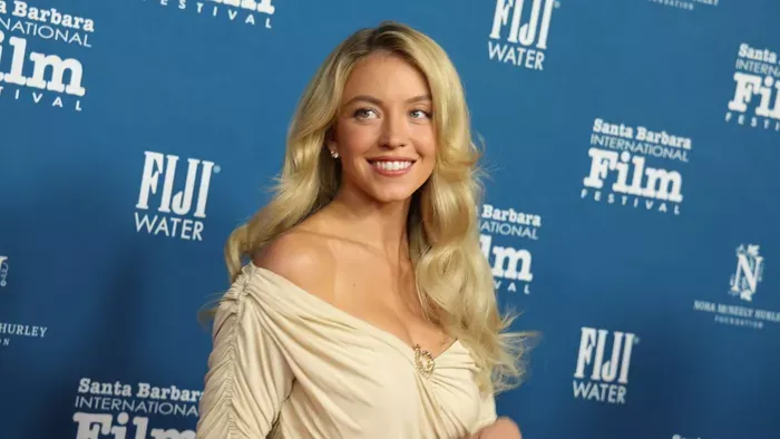 Alig takart valamit Sydney Sweeney ruhája, ezt neked is látnod kell
