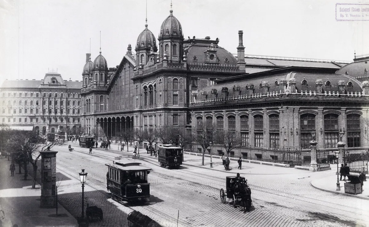 Teréz körút, Nyugati pályaudvar. A felvétel 1893 körül készült.