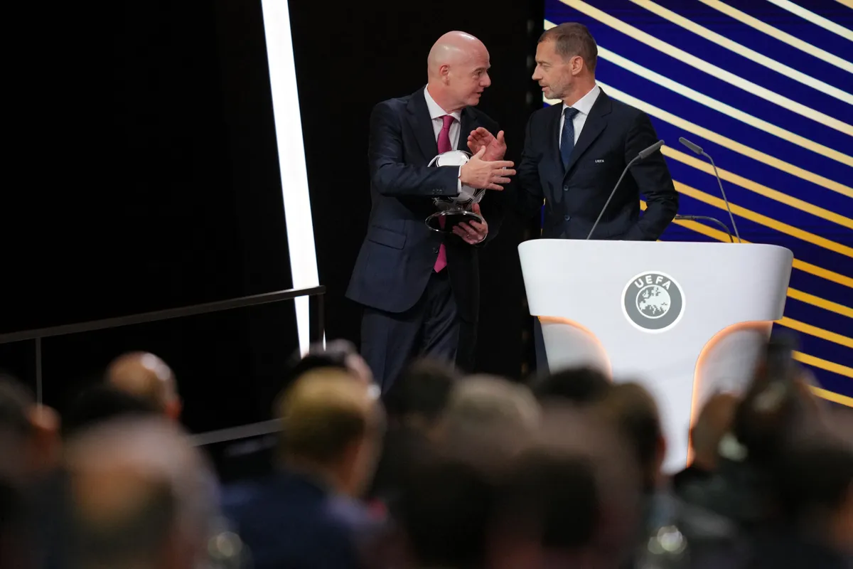 A kép csalóka: nincs minden rendben a FIFA és az UEFA elnöke között