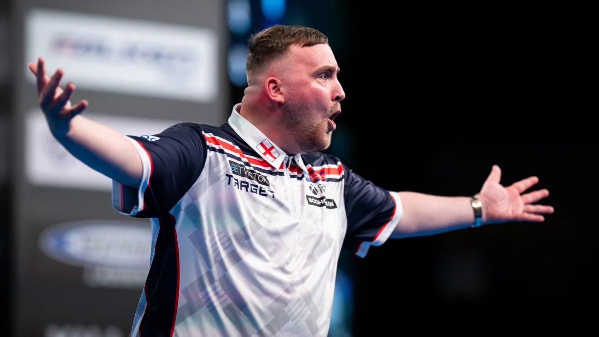 Luke Littlernek elege lett a bunkó szurkolókból, kemény döntést hozott a darts-világbajnok