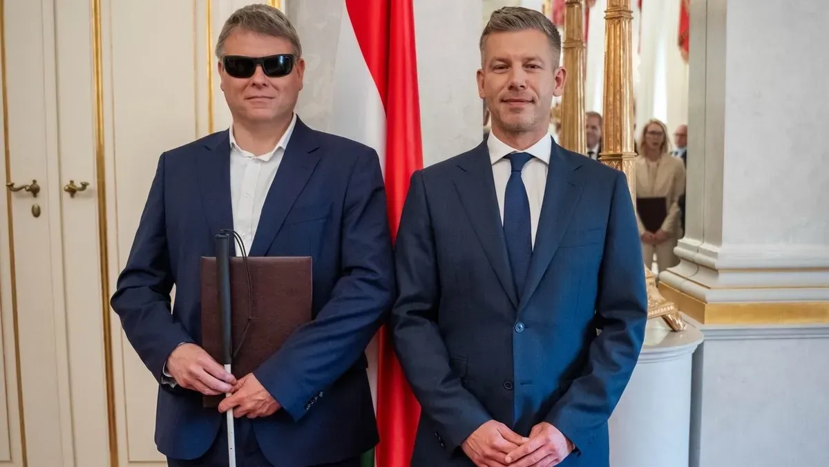 Bizalomvesztés miatt menesztette helyettes államtitkárát a miniszter  A képen Kátai-Németh Vilmos és Magyar Péter (Forrás: Facebook/Kátai-Németh Vilmos)