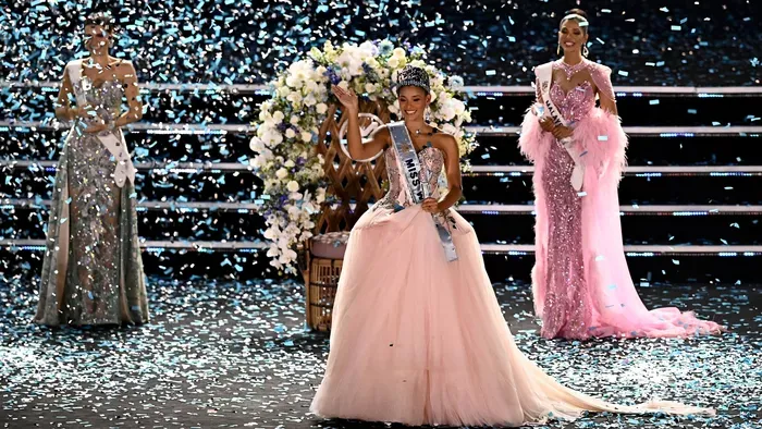 Megválasztották a világ legszebb nőjét – ő nyerte a Miss World 2026 koronáját