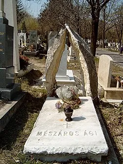 Mészáros Ági sírhelye