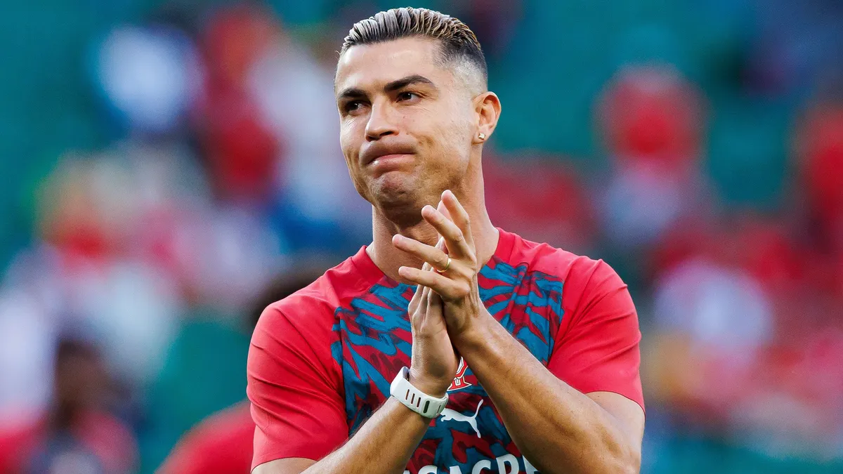 Cristiano Ronaldo portugál válogatott labdarúgó