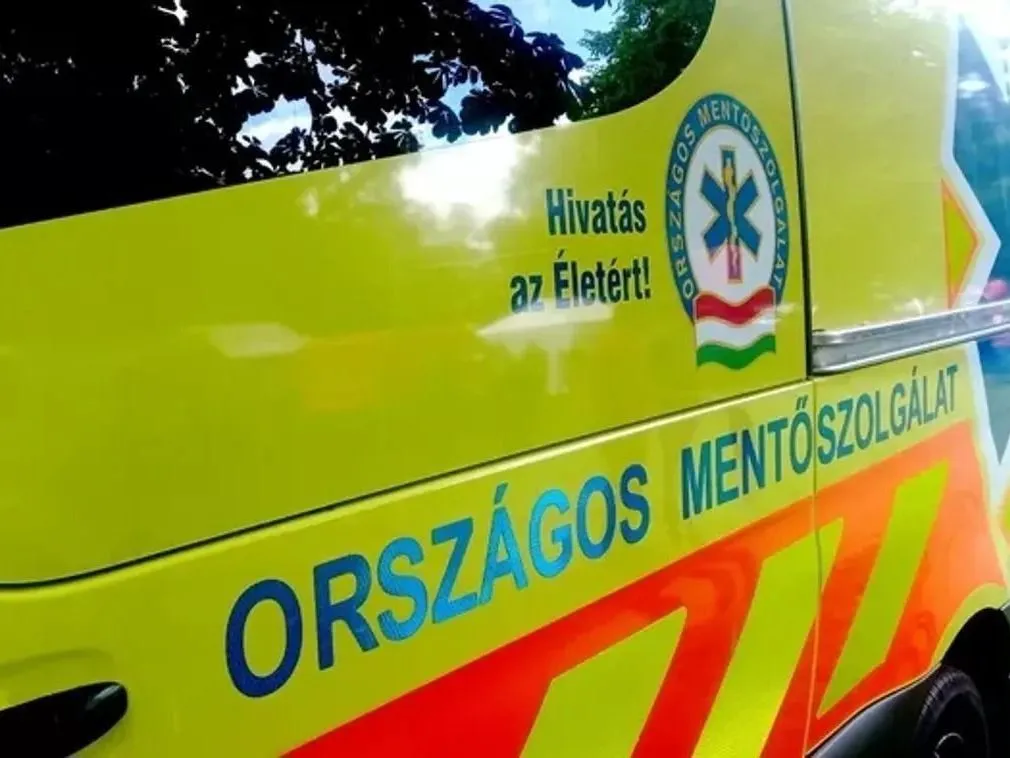 mentő, mentők, baleset, mantőautó