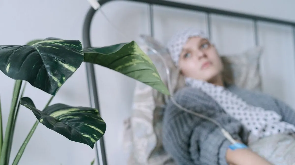 Hónapokat jósoltak Becky Jonesnak, majd tizenegy év kemoterápia után kiderült: soha nem volt rákos. A téves diagnózis alapjaiban változtatta meg az életét.