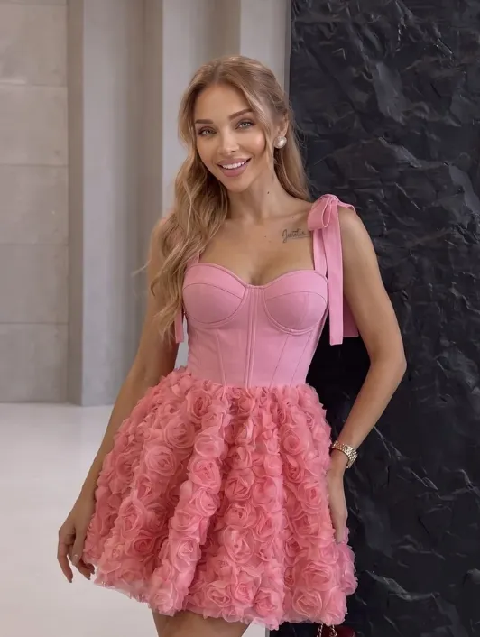 Pink ruha a Vyshyvanka4u webshopban