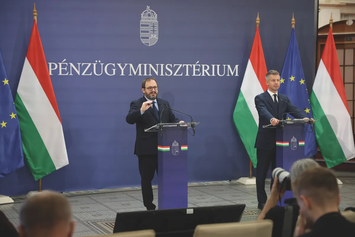 2027-es költségvetést bemutató sajtótájékoztató, kormányzati sajtótájékoztató, 2026.10.20. Magyar Péter, MagyarPéter, Kármán András, KármánAndrás, kormányzatisajtótájékoztató, Magyar Péter miniszterelnök, Kármán András pénzügyminiszter,