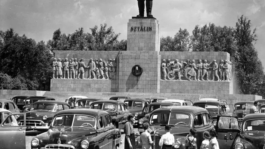 Álom volt a saját négykerekű: így autóztak a magyarok 1956-ban | origo.hu