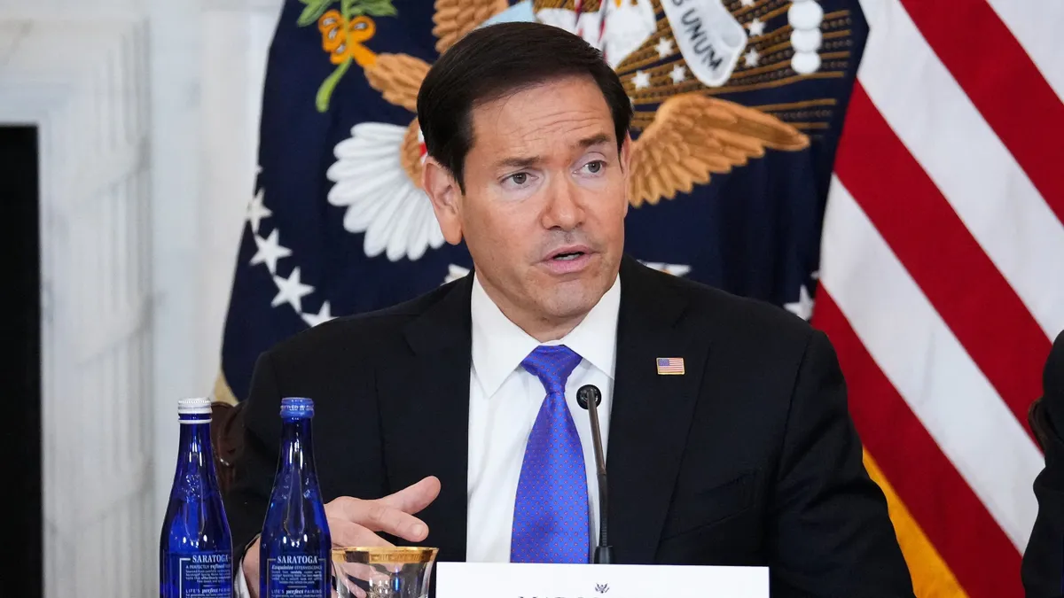 Kudarcba fulladtak az amerikai–iráni tárgyalások, ezután Marco Rubio azonnali távozásra szólította fel az iráni küldöttséget New Yorkban.