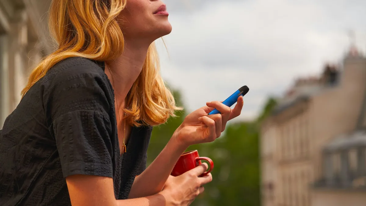 Cigaretta: ismét nőtt a hamis termékek aránya, terjed az illegális vape