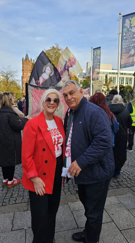 Orbán Viktor Bernadette Smyth abortuszellenes aktivistával